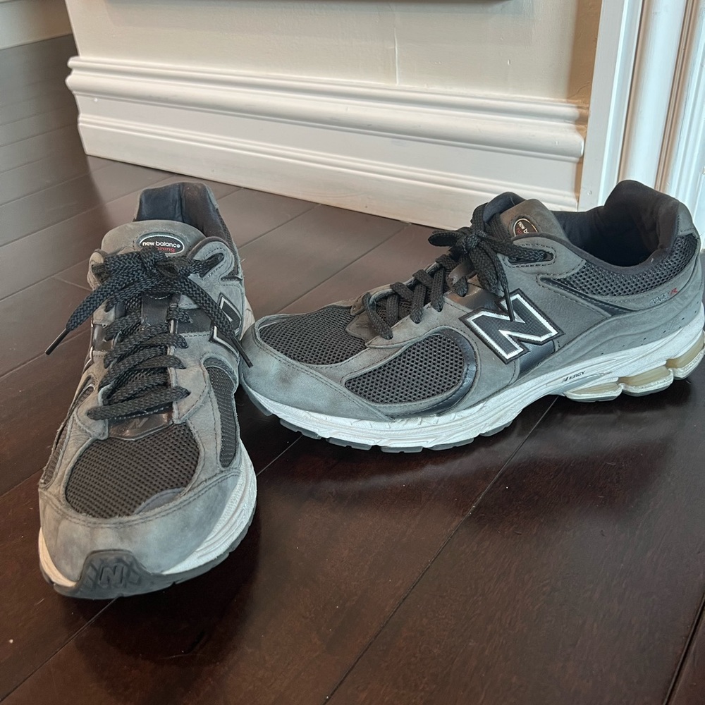 New Balance 2002R